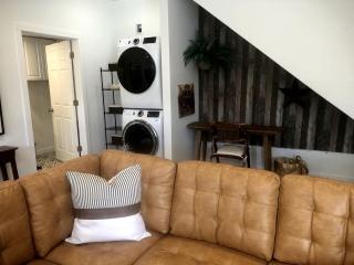 Contemporary Rustic Cottage Lovely for a Secluded Escape in Newberg, Oregon - Newberg - 1