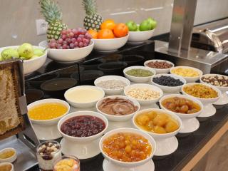 The Central Point Hotel Baku - 2