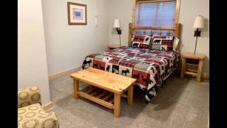 Outstanding Cabin with Hot-tub in Island Park, Idaho - Island Park - 3
