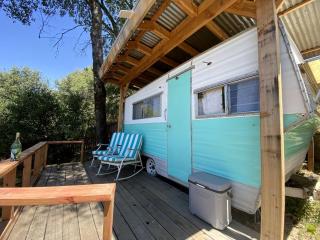 Wonderful Retro Trailer for Getaways near Yosemite - Oakhurst - 9