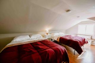 Quiet and Intimate Pet Friendly Cottage Perfectly set on the Shores of Cobbossee Lake for Fishing in Winthrop, Maine - 5