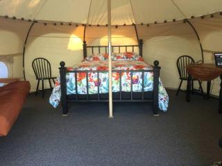 Unique Luxury Camping Bell Tent on a Vineyard near Los Gatos, California - San Jose - 8