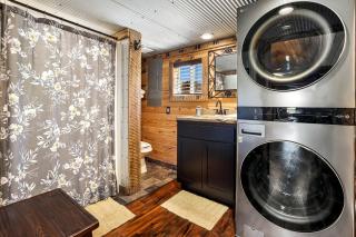 Family-Friendly Cabin with Hot Tub in the Ozark Mountains and nearby Beaver Lake, Eureka Springs - Eureka Springs - 1