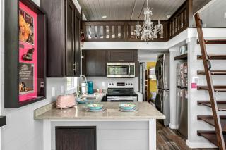 Delightful Cabin with Fire Pit and Hot-tub in Tracy City, Tennessee - Tracy City - 2