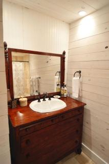 Secluded, Quiet 1B/1B Luxury Private Farm Stay in Fischer, TX - 6