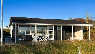 Black Wooden Holiday Home With Sea Views - Kolding - 9