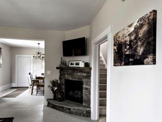 Charming Weekend Getaway Located on a Vineyard near Cleveland, Ohio - Berlin Center - 8