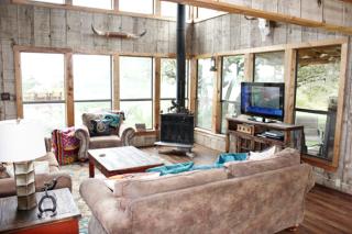 Expansive Ranch near San Antonio Ideal for Texas Hill Country Getaways - Pipe Creek - 6