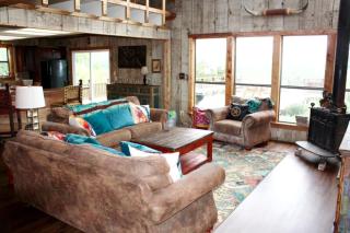 Expansive Ranch near San Antonio Ideal for Texas Hill Country Getaways - Pipe Creek - 4