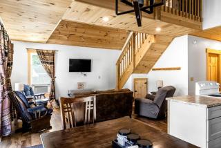 Incredible Wooden Cabin with Fire Pit and Barbecue in Greenville, Maine - Greenville - 9