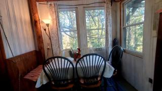 Magical Tree House Rental Nestled in the Woods on Farm Retreat near St. Louis, Missouri - - 1