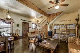 Gorgeous Texas Hill Country Vacation Rental Ideal for Family Weekend Getaways near San Antonio - Medina - 9