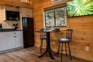 Cozy Log Cabin with a Hot Tub near Seneca Rocks, West Virginia - Perfect for a Romantic Glamping Getaway to the Mountains - - 2