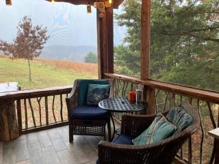 Rustic Glamping Cabin in Hartsburg, Missouri, Ideal to Explore Hart Creek Conservation Area - - 3