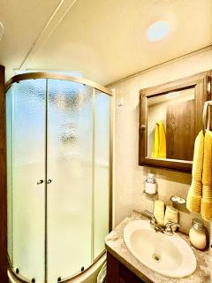 Texas Glamping Vacations in this Charming Caravan Rental in Dripping Springs - Dripping Springs - 1