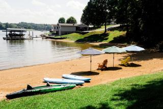 North Carolina Escape in this Fully-Equipped Safari Tent with Lake Access, Hot-Tub and Fire Pit - Liledoun - 2