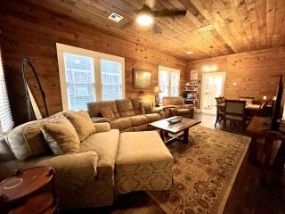 Renovated Waterfront Cottages Ideal for Families or Groups in Louisiana - 7