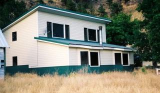 Riverside Cabin with Rare Claw-Foot Bathtub, Montana - Cascade - 6