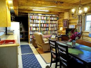 Sanctuary Farm Log Cabin Mountain Getaway, Alberton, MT - 4