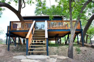 Fabulous Bandera Accommodation with a Hot Tub Ideal for Romantic Getaways near San Antonio - Bandera - 8
