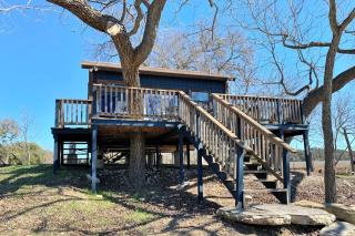 Fabulous Bandera Accommodation with a Hot Tub Ideal for Romantic Getaways near San Antonio - Bandera - 7