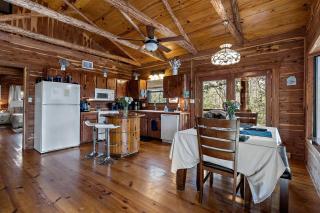 Tranquil Peaceful Cabin with Stunning Lake Views in La Grange, Texas - Winchester - 8