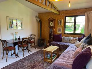 Cosy Cabin Sleeps 4 - Peace Nature Stars - Iford - 9