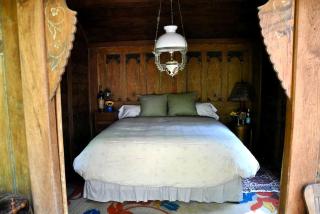 Antique Indonesian Teakwood Cottage for a Romantic Getaway in Petaluma, California - Petaluma - 9