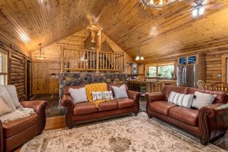 Luxurious Vacation Rental for Groups near Hoosier National Forest, Indiana - - 5