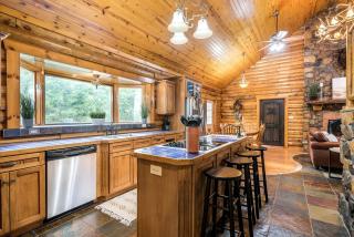Luxurious Vacation Rental for Groups near Hoosier National Forest, Indiana - - 1
