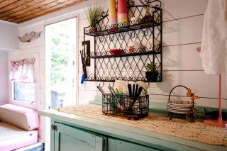 Unforgettable Glamping Caravan Rental in North Carolina for Intimate Weekends Away in Franklin - Franklin - 6