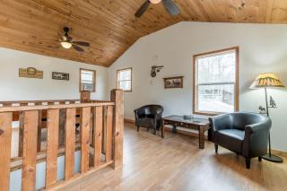 Secluded Pet Friendly Wooden Cabin with Sauna, Hot-tub and Pool Table in Cleveland, Georgia - Cleveland - 2