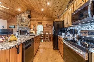 Lovely Wooden Cabin with Hot-tub and Barbecue in Cleveland, Georgia - Cleveland - 4