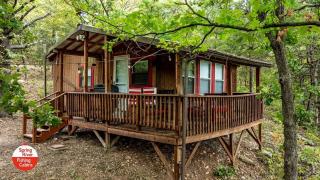Picturesque Cabin with Fire Pit in Miami, Oklahoma - 9