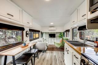 Unique Tiny House with Hot-tub, Fire Pit and Hiking Trail in Leander, Texas - Leander - 6