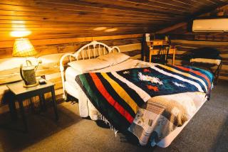 Romantic Cabin with Hot Tub Nestled in a Pine Forest of Hocking Hills, Ohio - Laurelville - 7