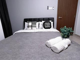 BIG Two Bedrooms 1-6 Pax Luxury Condo at D Secret Garden - Johor Bahru-Setia Tropika-UTM-Mid Valley-Paradigm Mall - Johor Bahru - 7