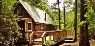 Romantic Log Cabin with Hot Tub near Cherokee National Forest, Tennessee - - 9