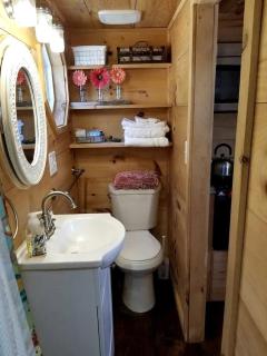 Gorgeous Georgia Tiny Home for a Couples Retreat - - 6