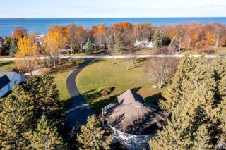 Design Cabin with Jacuzzi and Porch in Sister Bay, Wisconsin - 6