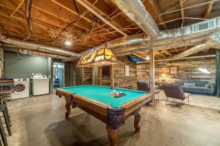 Wooden Cabin with Hot-Tub and Pool Table in Demorest, Georgia - Demorest - 6
