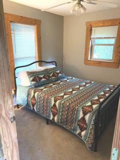 Pet-Friendly Cabin North Carolina, for Fun Weekend Getaways from Charlotte - Lake Lure - 2