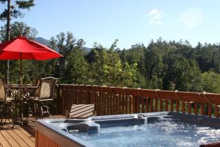 Charming Cabin Rental with a Hot Tub and Fireplace in the Smoky Mountains - Clyde - 8