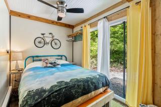 Unique Dover Accommodation with a Hot Tub Perfect for Glamping in Ohio - - 6