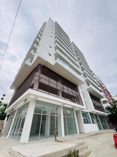 Aparta estudio cerca al mar, edificio nuevo sky tower - Rodadero - 0