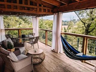 Magical Tennessee Tiny House with a Rooftop Deck - Maryville - 9