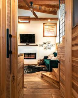 Magical Tennessee Tiny House with a Rooftop Deck - Maryville - 3