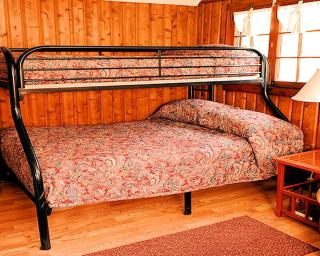 Amazing Cabin Rental for a Peaceful Lake Vacation in Northern Michigan - West Branch - 8