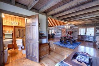 Rustic Log Cabin Rental in Logan, Ohio, for Dreamy Glamping Stays in Hocking Hills - Logan - 4