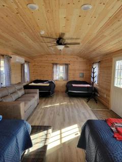 Private Pet-Friendly Cabins with Fire Pit for Nature Escapes in Clear Spring, Maryland, for Memorable Family Glamping Trips - Clear Spring - 3